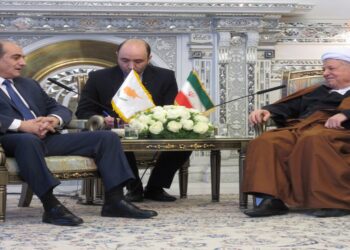 Sillouris, İran’da Temaslarda Bulunuyor