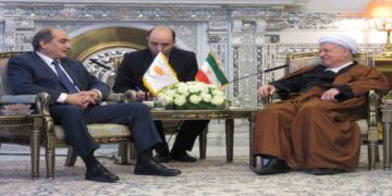 Sillouris, İran’da Temaslarda Bulunuyor