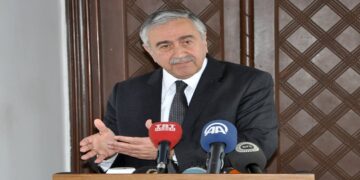 Akıncı: 3 Garantör Ülkeyi Masamıza Dahil Etme Gibi Bir Anlayışımız Yok
