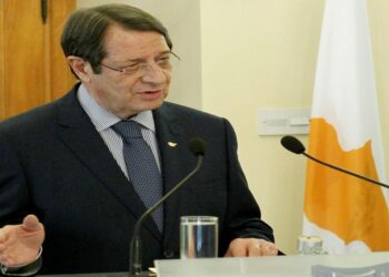 Anastasiadis: Eğitim Yetkisi Toplumlarda Olacak