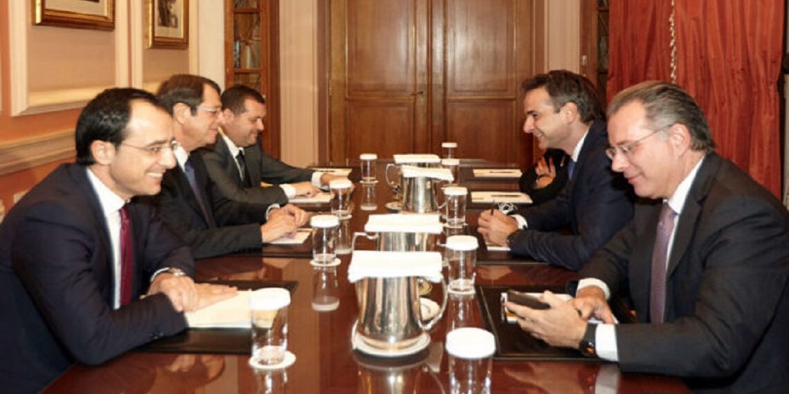 Anastasiadis Atina Temaslarını Tamamladı