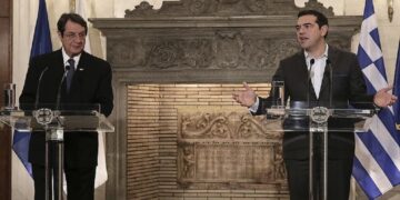 Tsipras ile Anastasiadis Görüştü: Önemli Bir Dönüm Noktasındayız