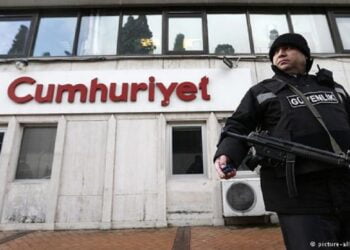 Cumhuriyet Gazetesi’nden 2 Gazeteci Serbest, 9 Gazeteciye Tutuklama Talebi