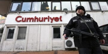 Cumhuriyet Gazetesi’nden 2 Gazeteci Serbest, 9 Gazeteciye Tutuklama Talebi