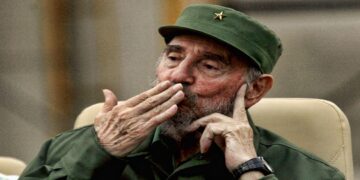 Küba Devrimi’nin Lideri Fidel Castro Hayata Veda Etti