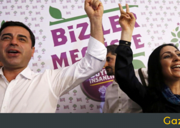 Türkiye’de HDP’ye Gece Yarısı Darbesi -Video-