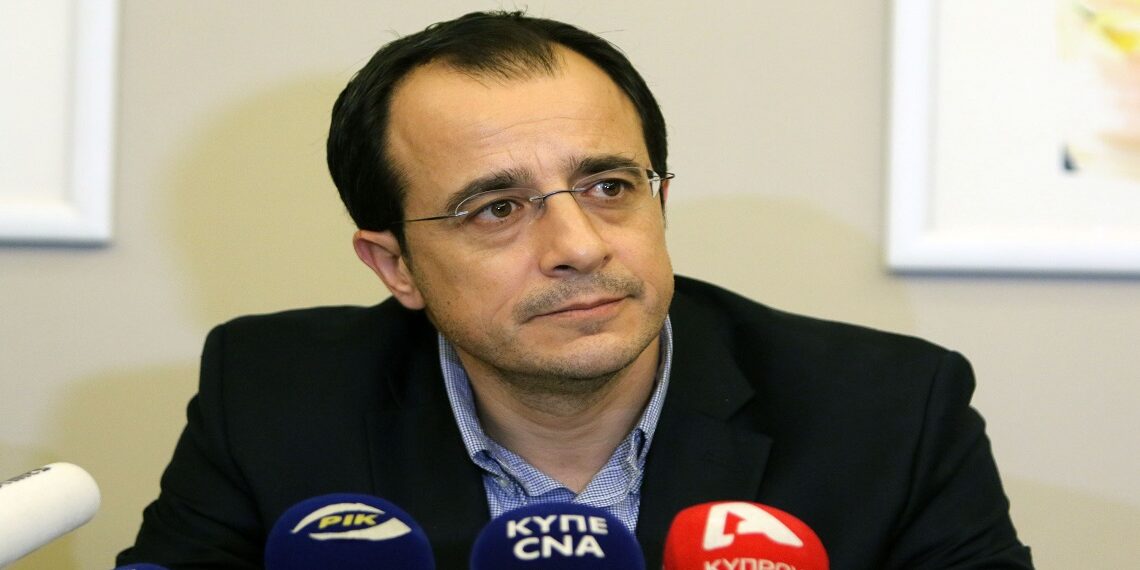 Hristodulidis: Yeniden Birleşme Çabası Sürecek