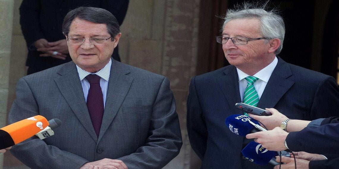 AB Komisyonu Başkanı Juncker, Anastasiadis İle Görüştü