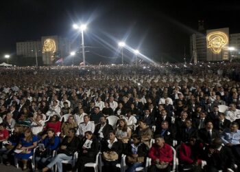 1 Milyon Kişi Devrim Meydanı’nda Fidel Castro’ya Veda Etti -Video-