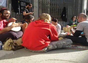 “Biz Çözümü Yaşıyoruz” Diyen Aktivistler Ara Bölgede Buluştu-Foto