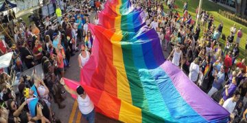 Orlando Onur Yürüyüşünde 150 Bin Kişi Yürüdü