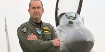 Bulgaristan’ın Yeni Başkanı Sosyalist Parti Adayı Emekli General Radev Oldu