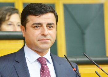 Demirtaş: Erdoğan Bin Odalı Sarayında Korkudan Uyuyamıyor-Video