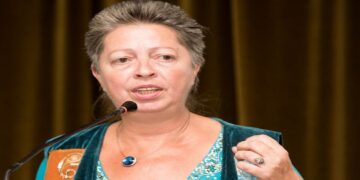 Gazeteci Sevgül Uludağ’a Kıbrıs’ın Güneyinden Ödül