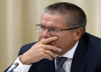 Rusya Ekonomi Bakanı Rüşvet Suçlamasından Gözaltına Alındı