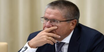 Rusya Ekonomi Bakanı Rüşvet Suçlamasından Gözaltına Alındı