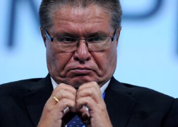 Rüşvet Almaktan Hüküm Giyen Rusya Ekonomi Bakanı Ulyukayev Görevden Alındı