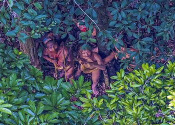 Ormanda 20 Bin Yıl Önceki Ataları Gibi Yaşıyorlar | Foto