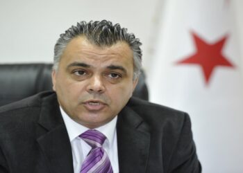 Hükümet İnadından Vazgeçmeli Saatler Bir Saat Geri Alınmalı