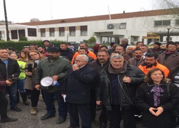 CAS Çalışanları Meclis Önünde Eylem Yaptı