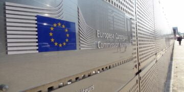 Avrupa Komisyonu’ndan Kıbrıs’a Uyarı
