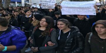 Öğrenciler Mağusa’da Sokağa Çıktı -Video-
