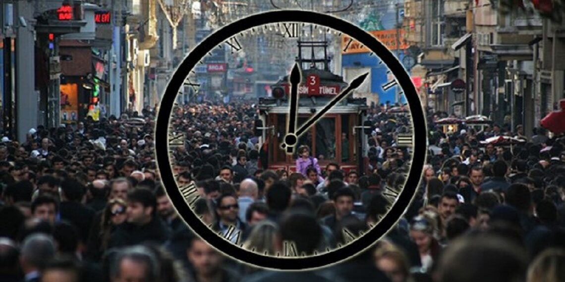 Türkiye’de Yaz Saati Uygulamasına Karşı 100 Binden Fazla İmza