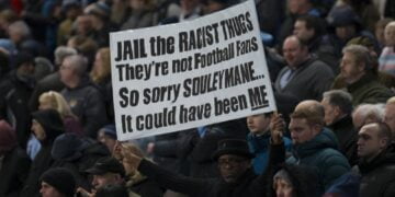 Irkçı Chelsea Taraftarlarına Hapis Cezası