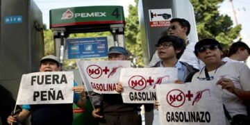 Meksika’da Benzin Zammı Protestoları Devam Ediyor
