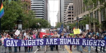 Dünya Gökkuşağı Renklerine Boyandı | Foto