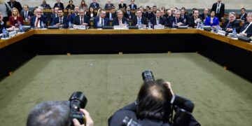 “Crans Montana’da Üç Aşamalı Konferans”