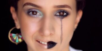 Filistinli Sanatçıdan Küresel Sorunlara Dikkat Çekmek İçin Makyaj Aktivizmi