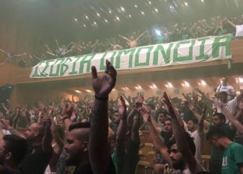 ‘Halk’ın Atletik Kulübü Omonia 1948’ Taraftarların Sahip Olduğu İlk Kulüp Oldu