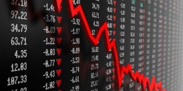 TL Türkiye’deki krizin keskin ucunda