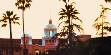 Hotel California’yı nasıl bilirsiniz?