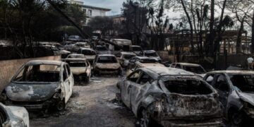 İklim Değişikliği Kapımızda: Dünya Isındı, Yanıyor ve Sellere Teslim | Eric Holthaus