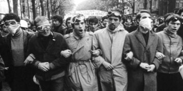 “Yanlış olan ne varsa 68’in suçu!” Sağ popülizmin kültürel hegemonya mücadelesi – Hans-Georg Betz