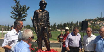 Lefke’de madencilerinin ortak mücadelesi anısına heykel açılışı yapıldı