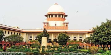 Hindistan’da Zina Suç Olmaktan Çıkarıldı: ‘Koca, Kadının Efendisi Değildir’