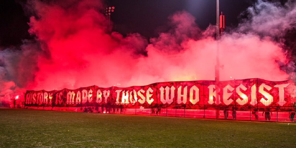 ‘Omonia 1948’ İlk Açık Antremanına “Tarihi Direnenler Yazar” Sloganıyla Çıktı | Foto-Video