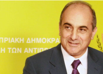 Syllouris: “Kıbrıs sorununa yönelik bölücü yaklaşımlar zarar vericidir”