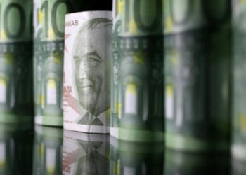 Türk lirasındaki düşüş ciddi bir ekmek krizine yol açma potansiyeline sahip