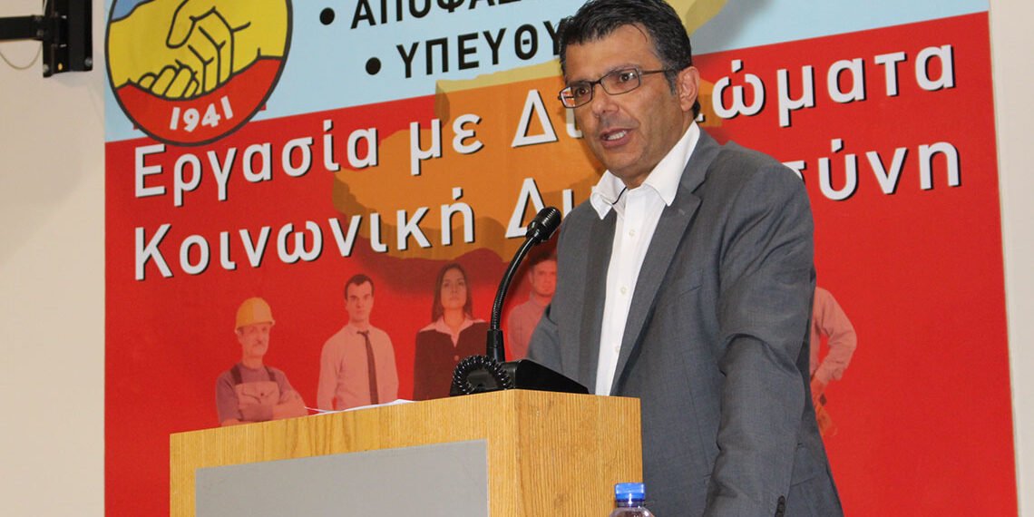 Akansoy: “Yüzümüzü sokağa dönmeliyiz”