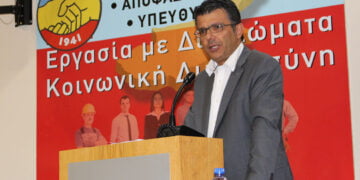 Akansoy: “Yüzümüzü sokağa dönmeliyiz”