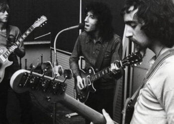 10 şarkıda bir blues/rock grubu olarak Fleetwood Mac