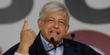 “Başkanlık uçağını kelepire satıyoruz”