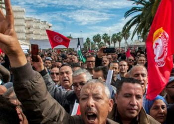 Tunus’ta son 40 yılın en büyük kamu grevi
