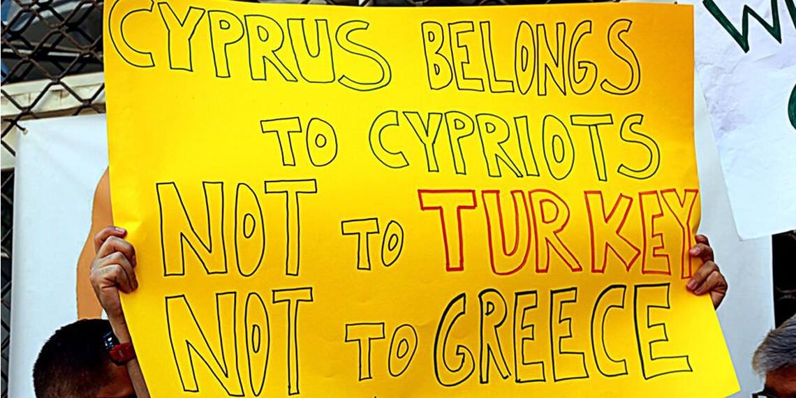 UniteCyprusNow: “Siyasi partiler Akıncı’yı yalnız bıraktı”