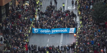 Bask ülkesinde on binlerce kişi eylemde