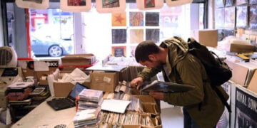 Plak satışlarında duraklama dönemi mi başlıyor?